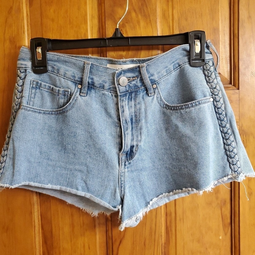 Bullhead Denim Co. High Rise Stone Wash Shorts‎ Size 26